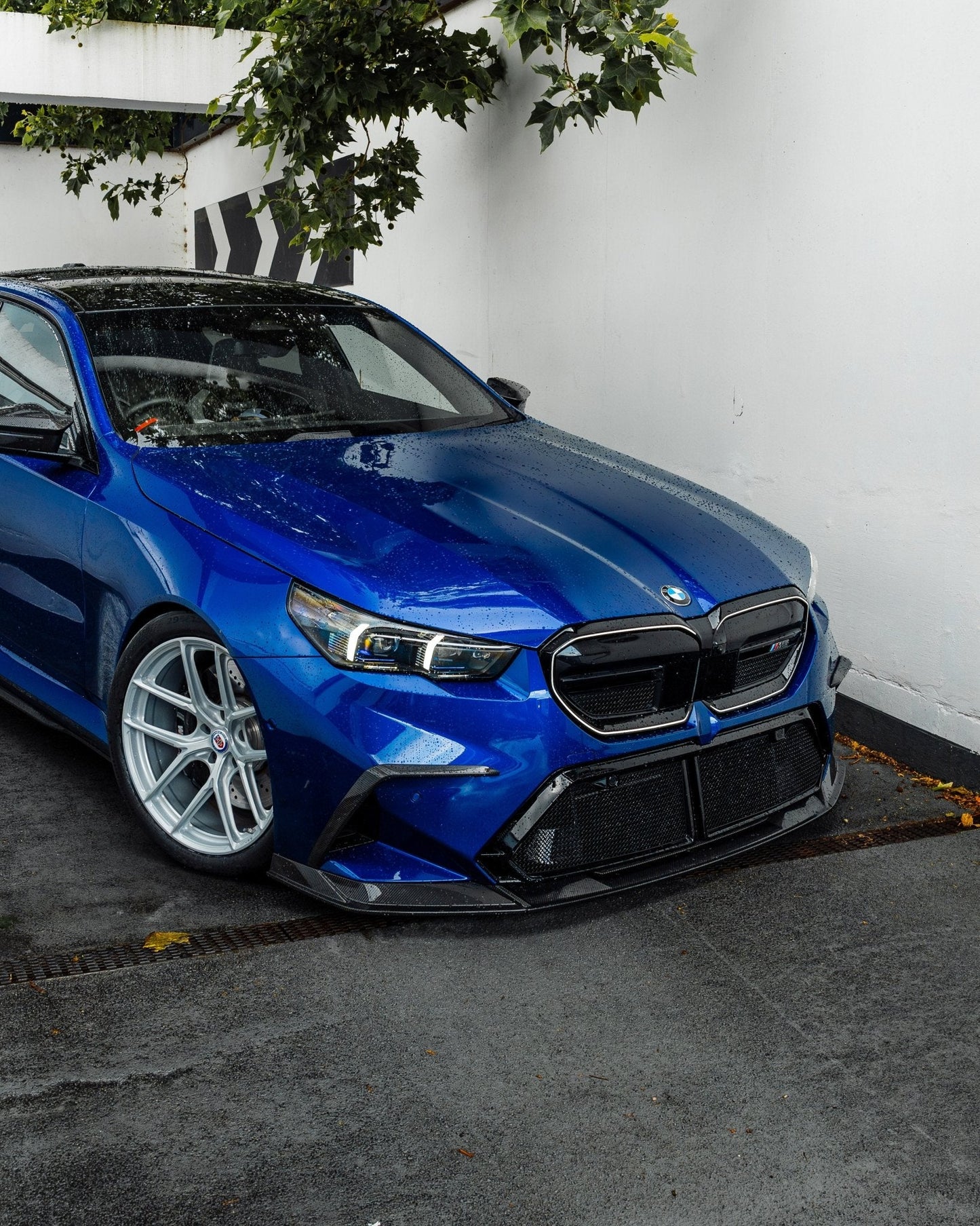 BMW M5 G90 G99 Pre - Preg Carbon Fibre PR - 1 Front Duct Extension Trims by TRE - AUTOID - Fender Trim - TRE